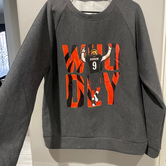 Sweaters - ✨2 for 25$ Joe Burrow Who Dey Cincinnati Bengals sweatshirt